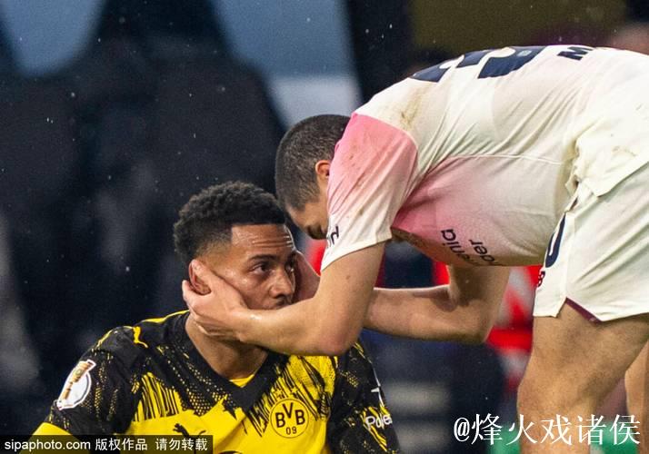 多特计划加强边后卫位置，聚勒、格罗斯和厄兹詹或将离队